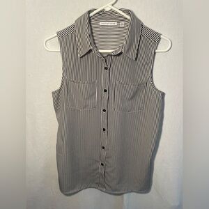 Notations White and Gray Sleeveless Button Down Shirt